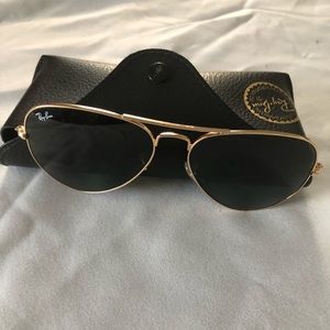 Ray-Ban aviator classic sunglasses